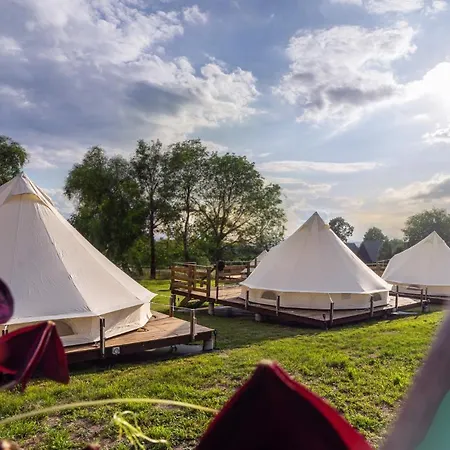 Glamping Komarno Luxusní stan Jelení Hora