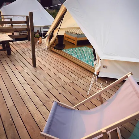 Luxury tent Glamping Komarno *