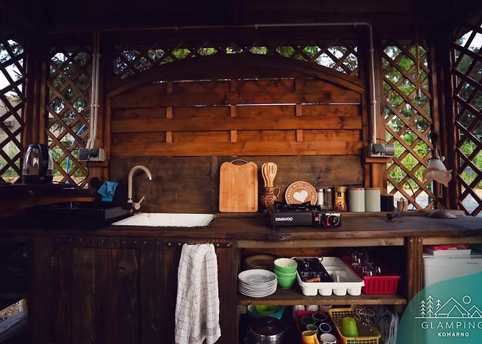 Glamping Komarno אוהל מפואר *