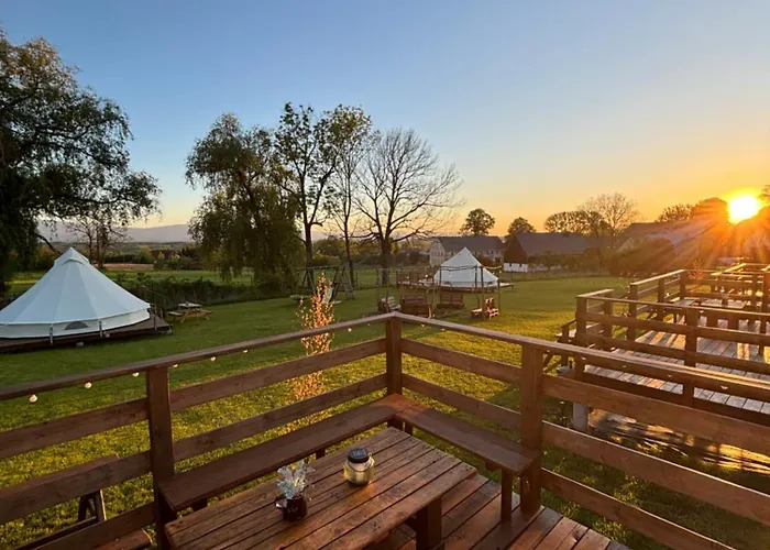 אוהל מפואר Glamping Komarno