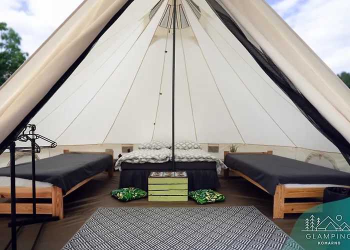 אוהל מפואר Glamping Komarno